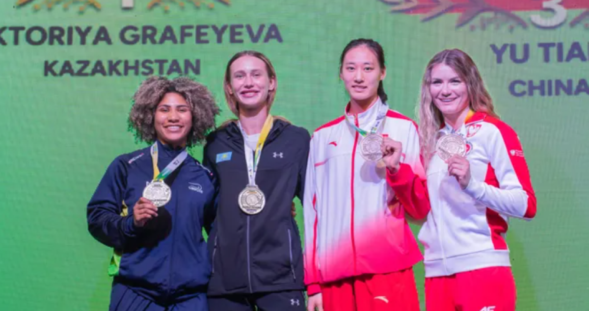 Казахстан взял три «золота» на Кубке мира по боксу