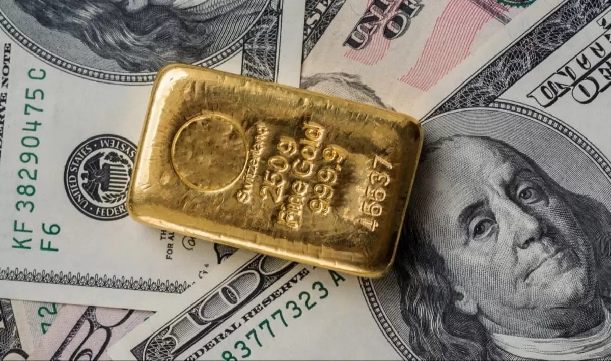 Резкое ослабление доллара объяснили казахстанские аналитики