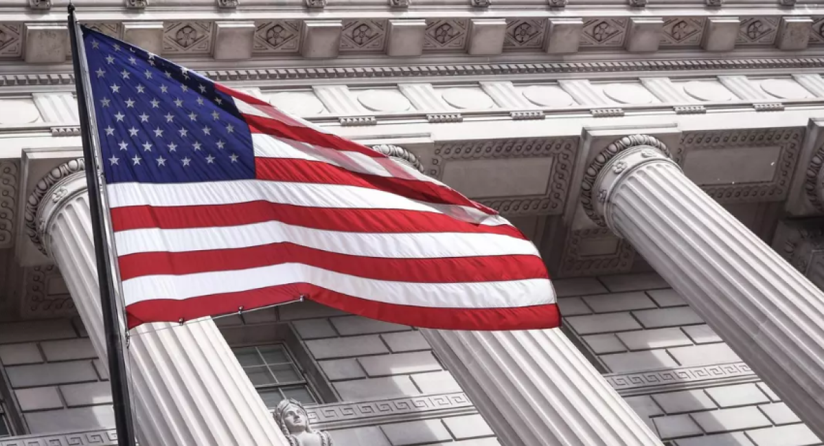 Мэр в США уволил весь отдел полиции из-за конфликта с женой