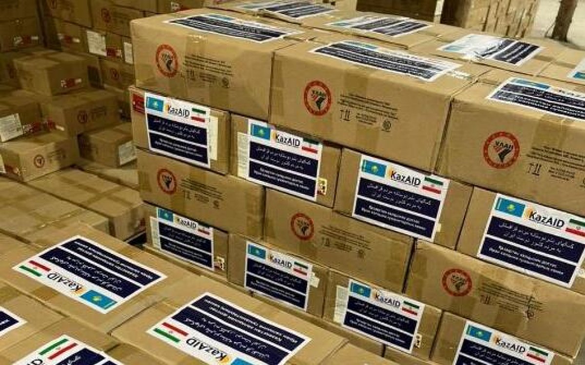 Казахстан отправил продукты и лекарства в Иран