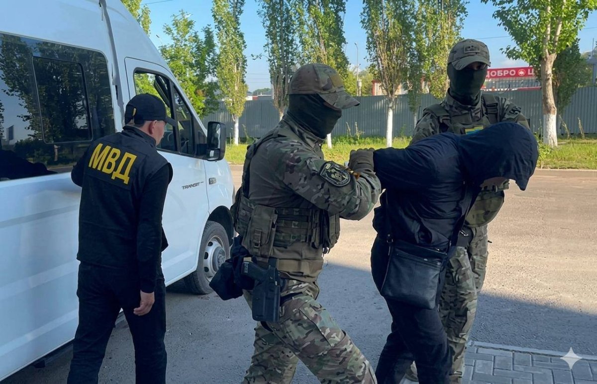 В Актобе задержали вымогателя, грабившего иностранных студентов