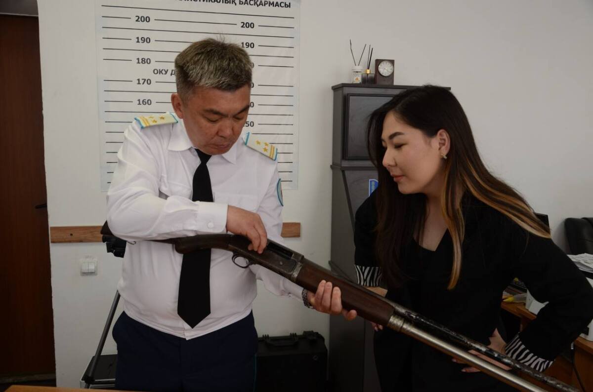 В тайнике дома житель Улытау нашел историческое сокровище, которое теперь изучает полиция
