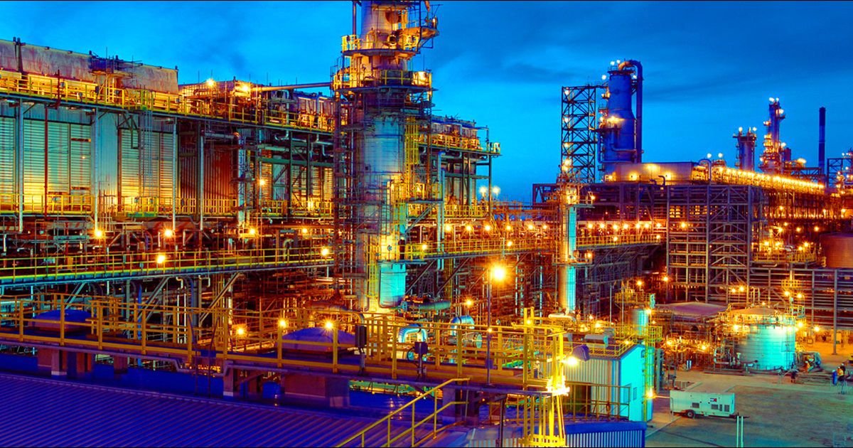 Добычу нефти на главном месторождении Казахстана восстанавливают после сбоя