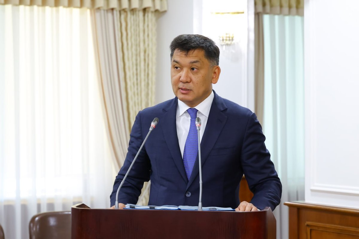 Бектенов отчитал главу КТЖ за отставание по транзитным перевозкам