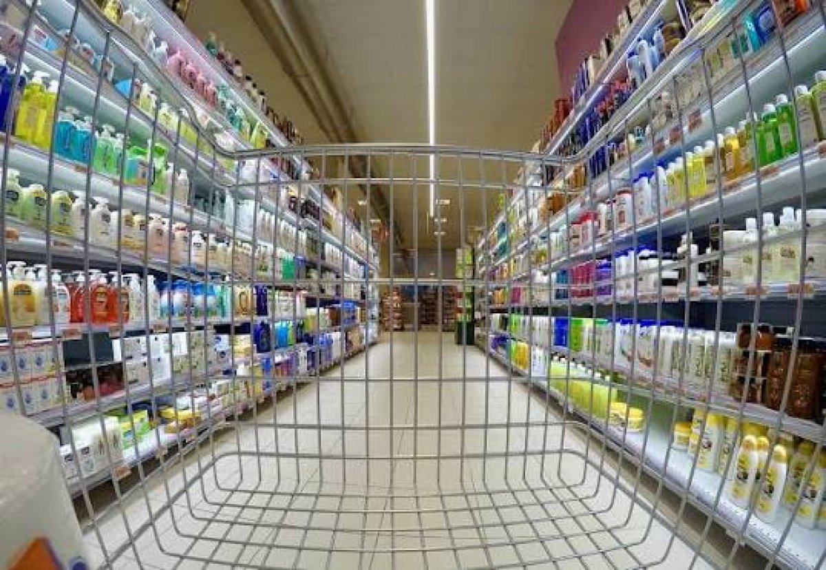 Скандал из-за казахского языка вспыхнул в популярном супермаркете