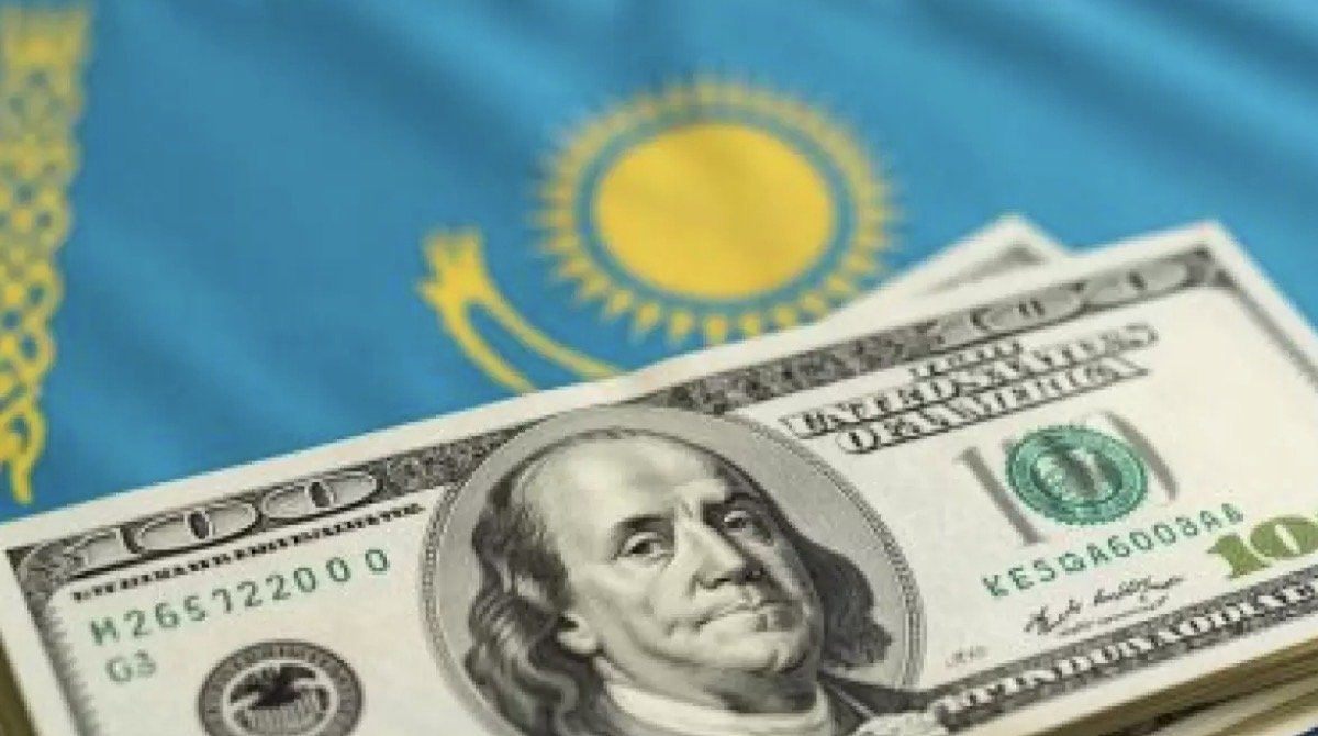 Курсы валют: сколько стоит доллар в обменниках Казахстана 20 июня