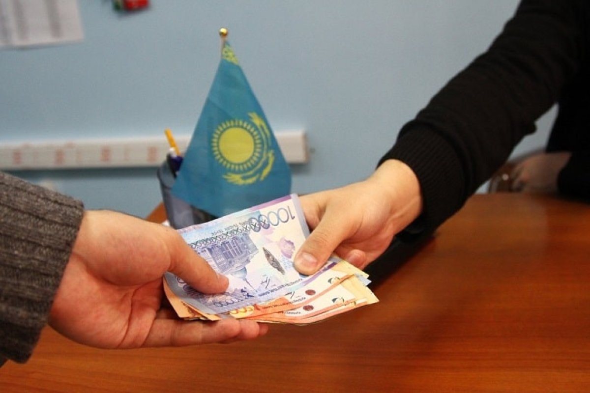 Крыша за взятки: в Алматы фармконтроль прикрывал сеть с поддельными лекарствами