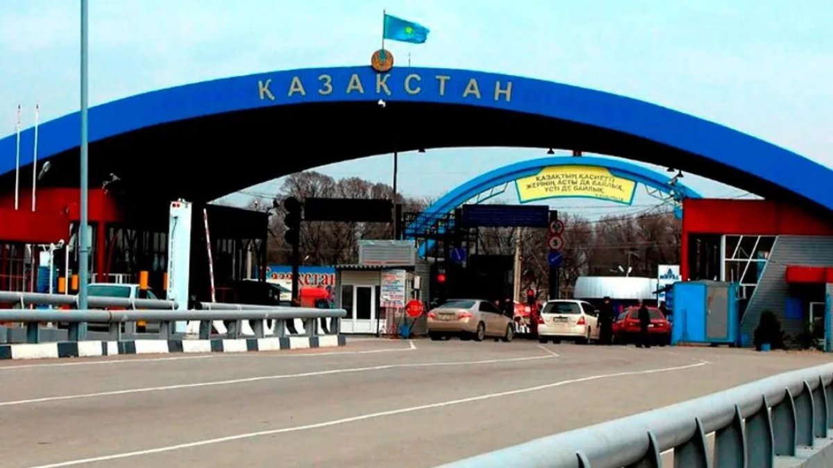 Казахстан меняет правила на границе с Узбекистаном