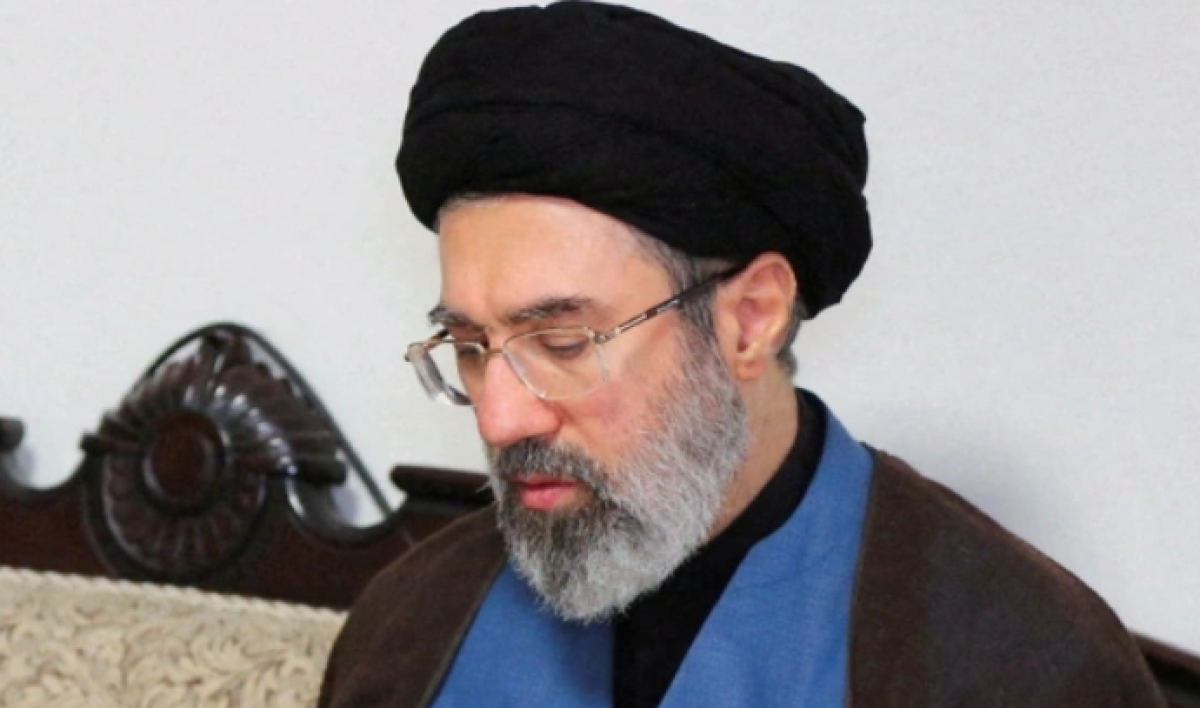 Новый глава Ирана поклялся отомстить за смерть своего отца