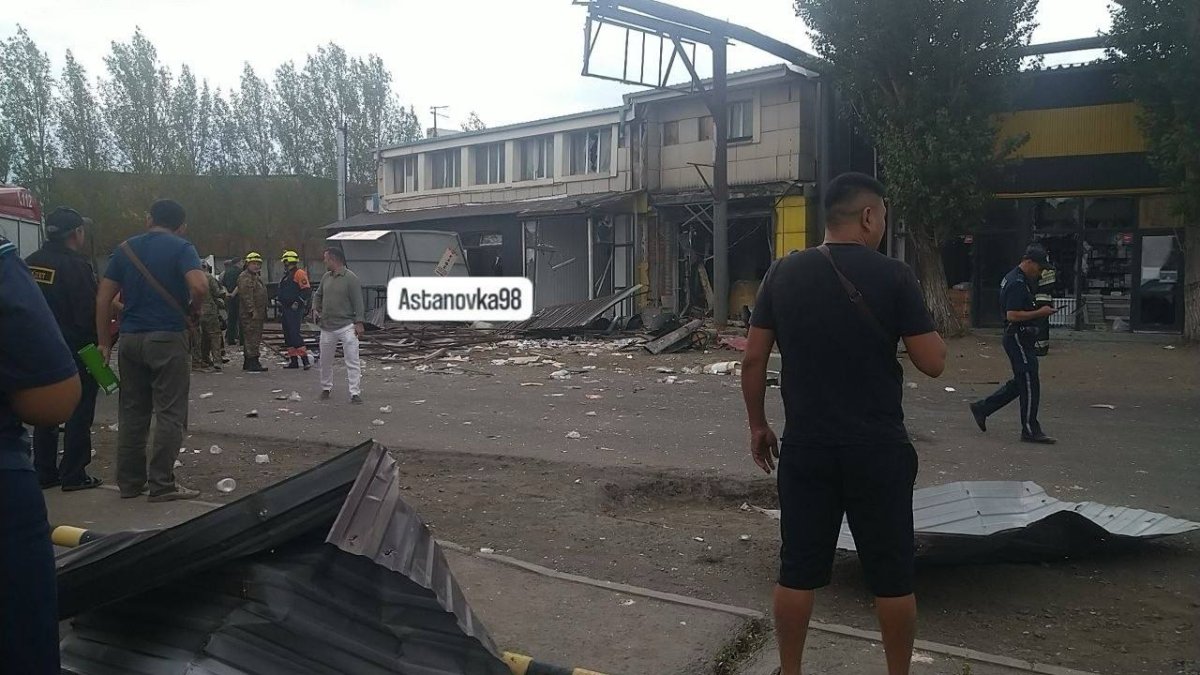 Тандырная взорвалась на рынке в Астане, пострадали люди