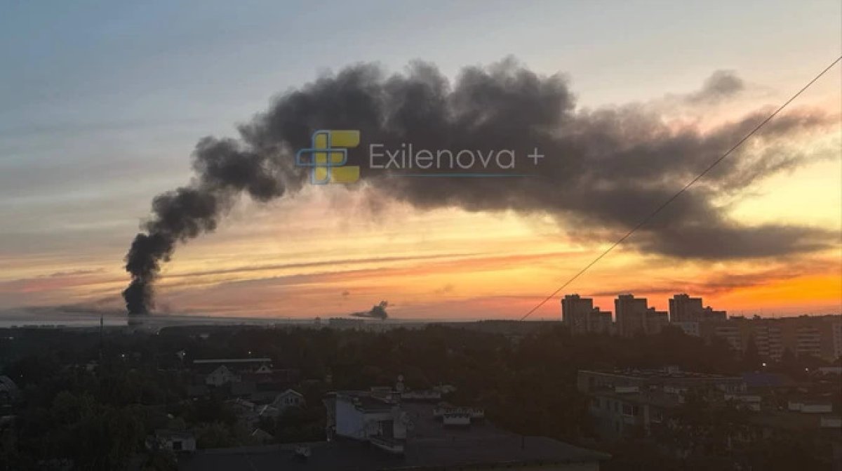 Сотни дронов ударили по Московскому региону: горели склады Wildberries и нефтебаза