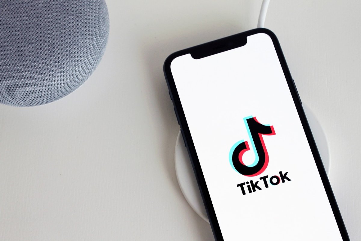 Жительницу Актау оштрафовали за видео с матами в TikTok
