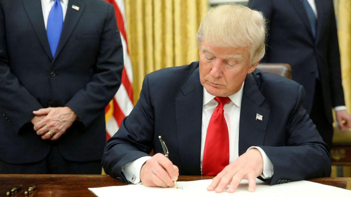 Трамп объявил чрезвычайное положение для защиты энергосистемы США от угроз