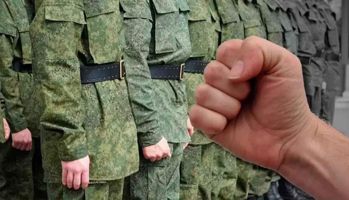 Впал в кому после избиения: казахстанец пожаловался на дедовщину
