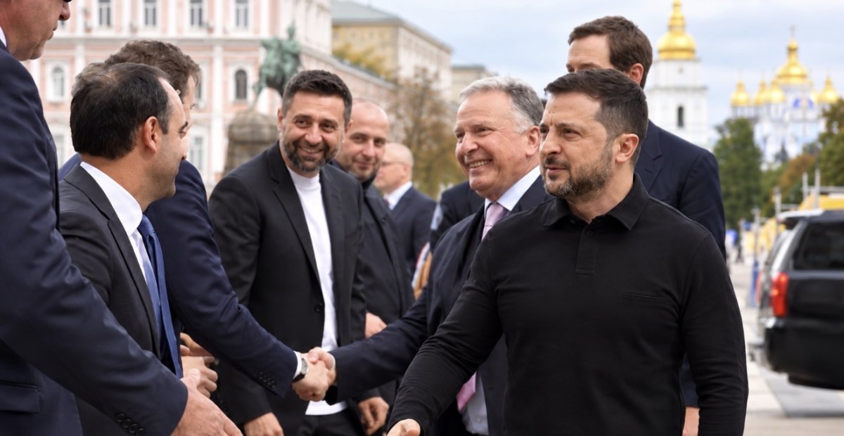 «Мир нужен»: Зеленский начал переговоры с Уиткоффом и Кушнером в Киеве