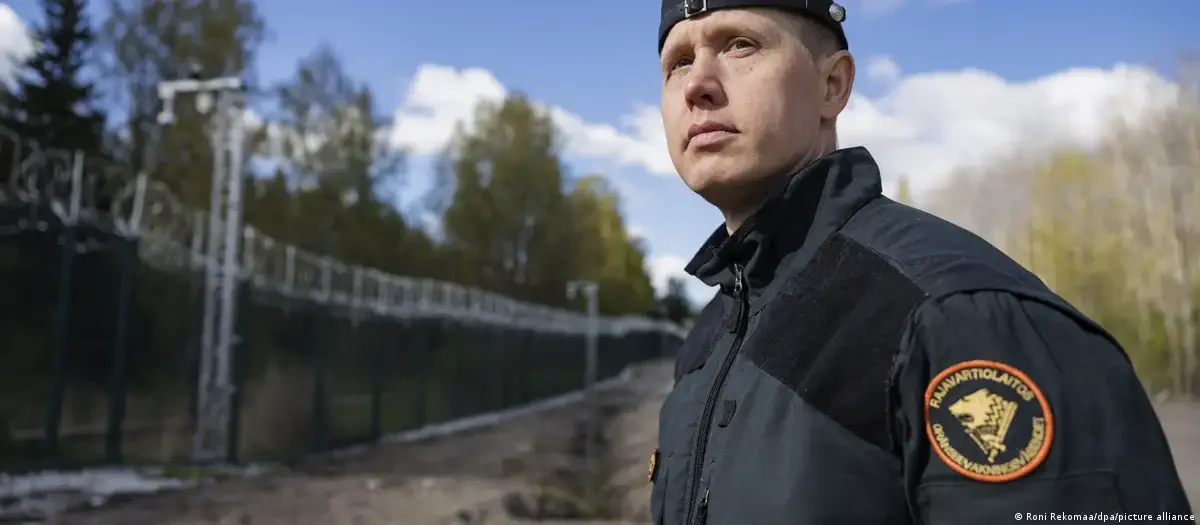Финляндия отгородилась от России забором в 200 километров