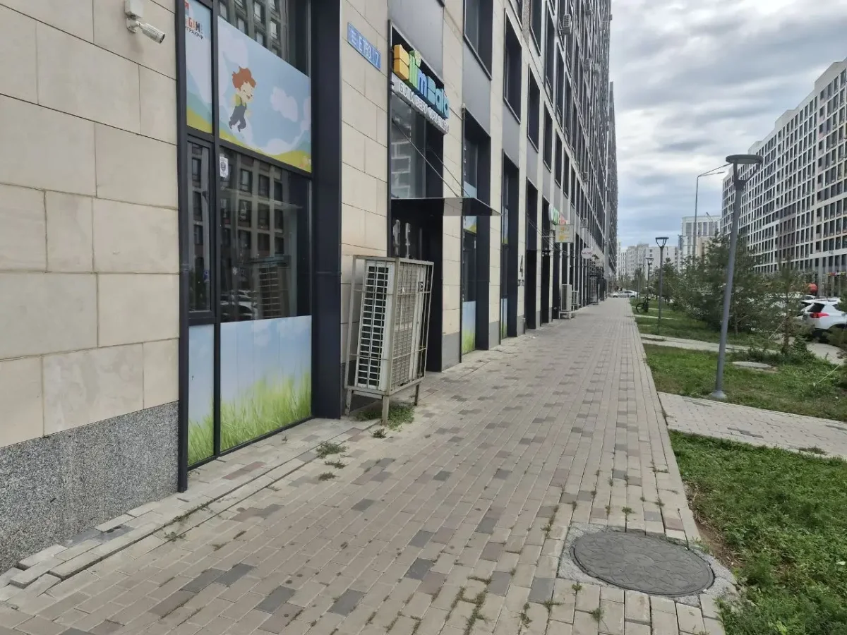 «Под окнами страшно ходить»: что говорят астанчане после гибели ребёнка