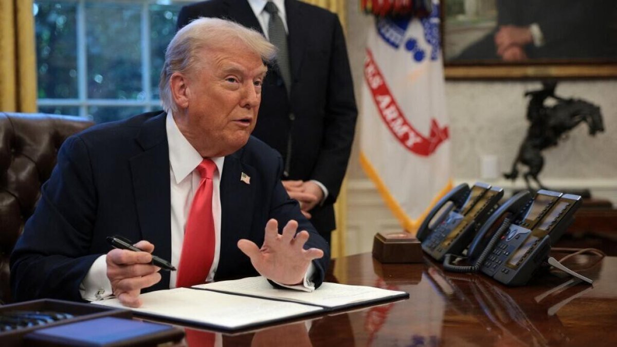 Трамп подписал «адские санкции» против России и Ирана: что ждет Казахстан?