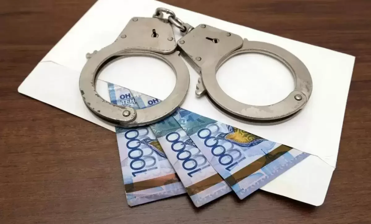 Пограничники в ЗКО вымогали деньги у азербайджанца, пугая депортацией