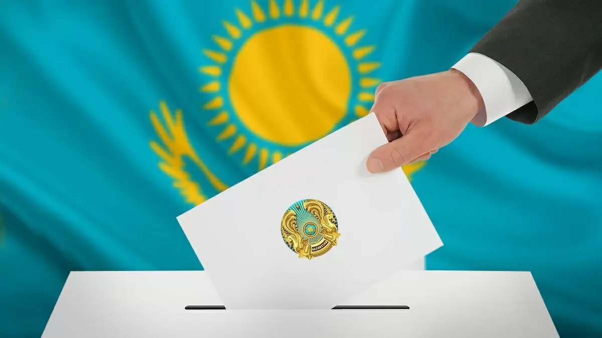 Досрочные выборы в маслихаты пройдут из-за присоединения Amanat к «Әділет»