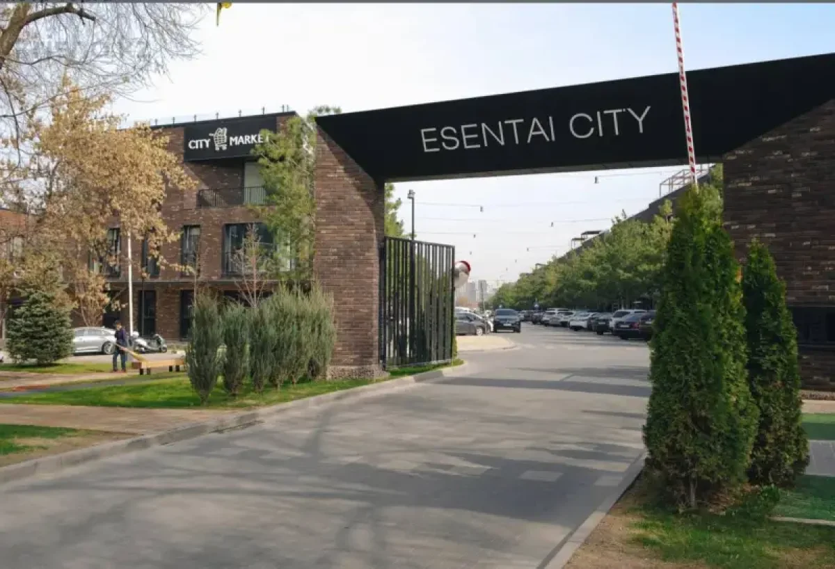 Двое детей пострадали при взрыве в Esentai City в Алматы