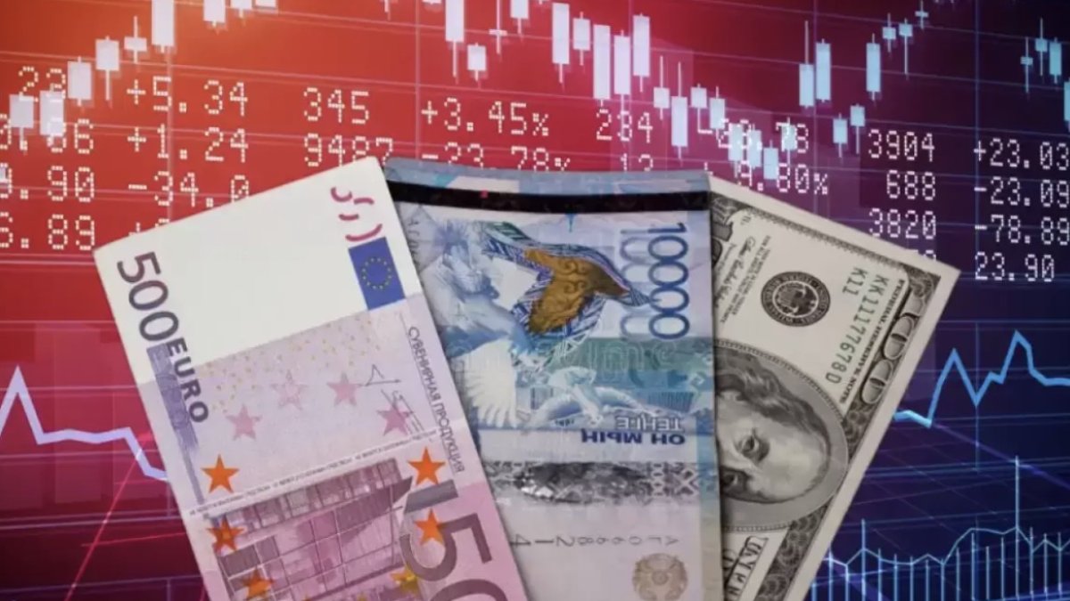 Курсы валют: сколько стоит доллар в обменниках Казахстана 25 октября