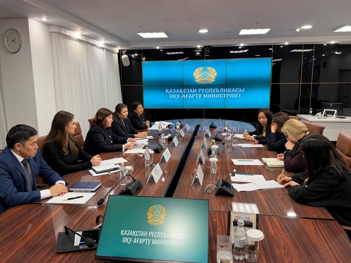 Представитель ООН приехала в Казахстан обсудить безопасность детей