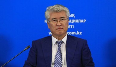 Экс-министру культуры Арыстанбеку Мухамедиулы снова продлили арест
