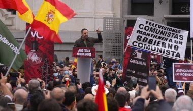 Более 30 тыс. человек вышли на антиправительственную акцию протеста в Испании