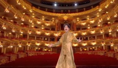 Димаш Кудайберген на казахском языке спел в самом популярном шоу Китая