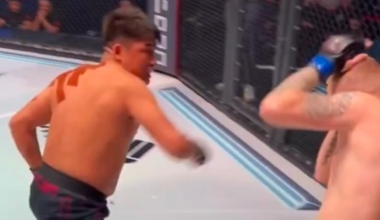 Казахстанский боец нокаутировал соперника из России за 20 секунд (видео)