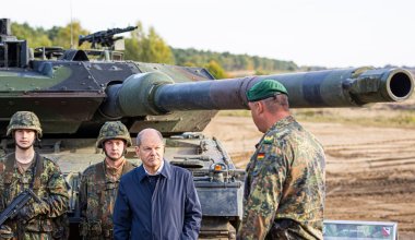Германия отправит Украине 14 танков Leopard 2