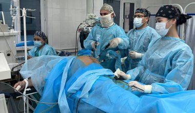 Понадобилась операция: в Таразе мужчина проглотил зубочистку