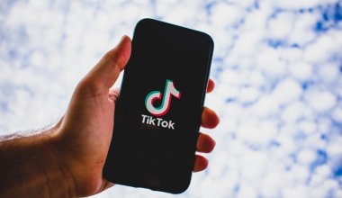 "Стыдно такое смотреть": в Кыргызстане требуют запретить TikTok
