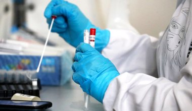 76 человек заболело коронавирусом в Казахстане