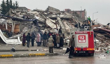 Трагедия в Турции: казахстанские спасатели прилетели в Газиантеп