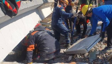 Тело казахстанца извлекли из-под завалов в Турции