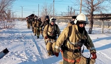 В Павлодарской области загорелась сельская школа