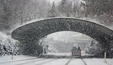 В пяти областях Казахстана объявили штормовое предупреждение