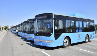 Забастовка продолжается: водители автобусов в Актобе снова не вышли на линии