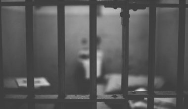 В тюрьме в Алматинской области пытают заключённых после смерти осуждённого - адвокат