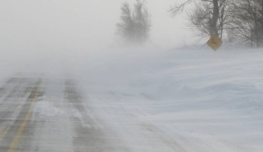 На большей части территории Казахстана объявили штормовое предупреждение