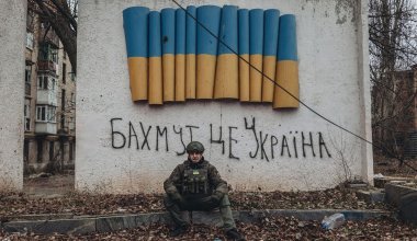 Украинская армия заверяет, что всё ещё держит оборону в Бахмуте