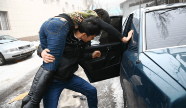 Похищение как традиция? Четверть опрошенных казахстанцев одобряют «Қыз алып қашу»