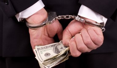 Руководство "Правительства для граждан" обвиняют в коррупции и хищении