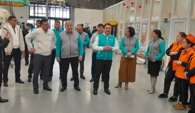 В Улытауской области кандидаты в депутаты встретились с учителями