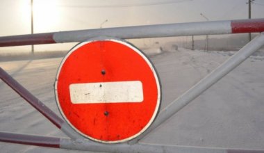 Движение закрыли на трассах в трех областях Казахстана из-за непогоды