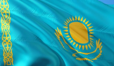 Азат Перуашев вновь поднял вопрос о переименовании Казахстана
