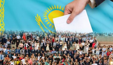 Больше половины избирателей проголосовали на выборах в Казахстане