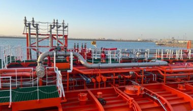 Почти 7 тысяч тонн казахстанской нефти отгрузили для поставки в Баку